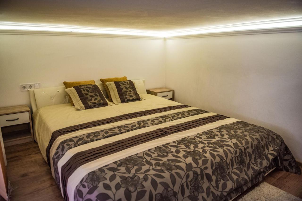 Exclusive Apartmanok Szeged Buitenkant foto